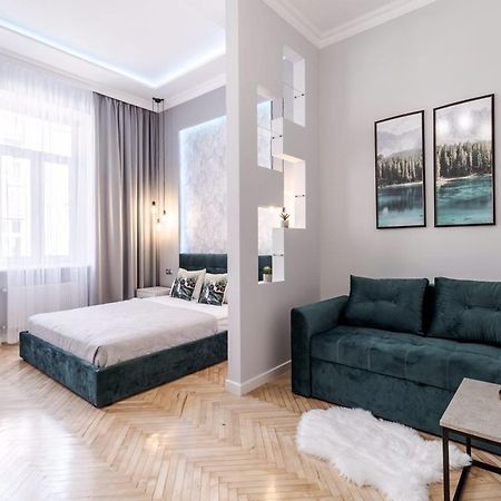 Modern Apartment Λβιβ Εξωτερικό φωτογραφία