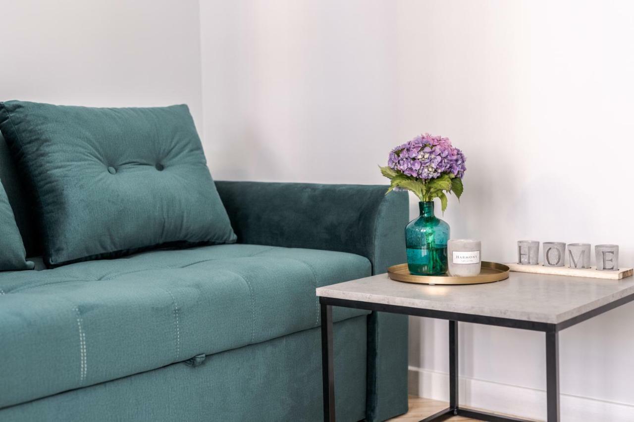 Modern Apartment Λβιβ Εξωτερικό φωτογραφία