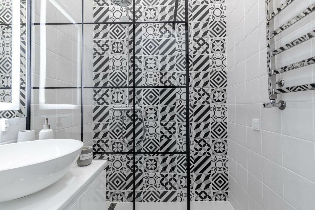Modern Apartment Λβιβ Εξωτερικό φωτογραφία