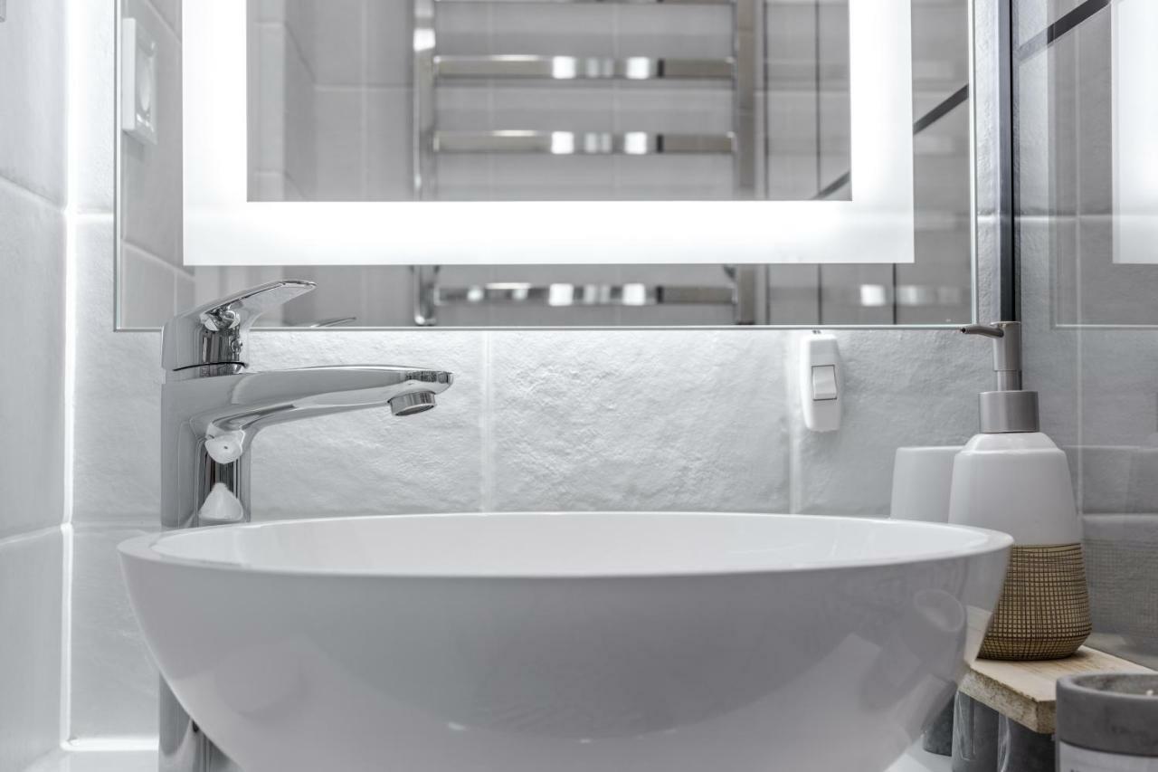 Modern Apartment Λβιβ Εξωτερικό φωτογραφία