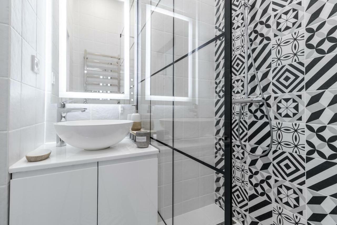 Modern Apartment Λβιβ Εξωτερικό φωτογραφία