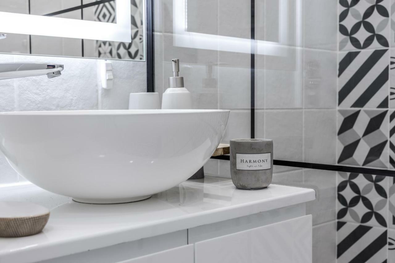 Modern Apartment Λβιβ Εξωτερικό φωτογραφία